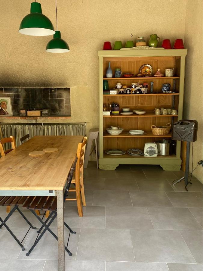 Les Cheneslierres Bed & Breakfast Lourmarin Eksteriør bilde
