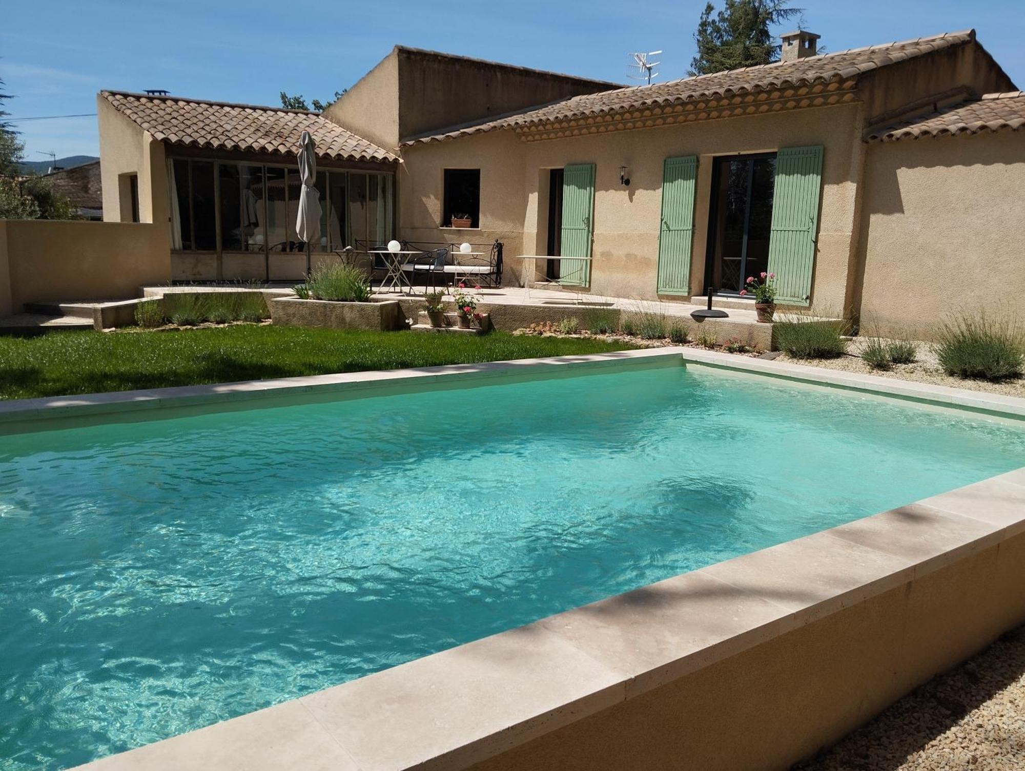 Les Cheneslierres Bed & Breakfast Lourmarin Eksteriør bilde